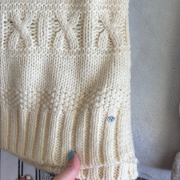 American Eagle long soft sweater never worn - Picture 4 of 5